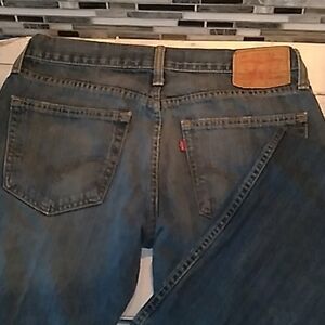 Levis 32 x 32 slim straight 514 destressed